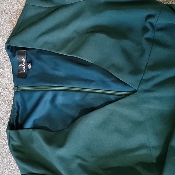 Lulus bell sleeve hunter Green dress - Picture 2 of 4